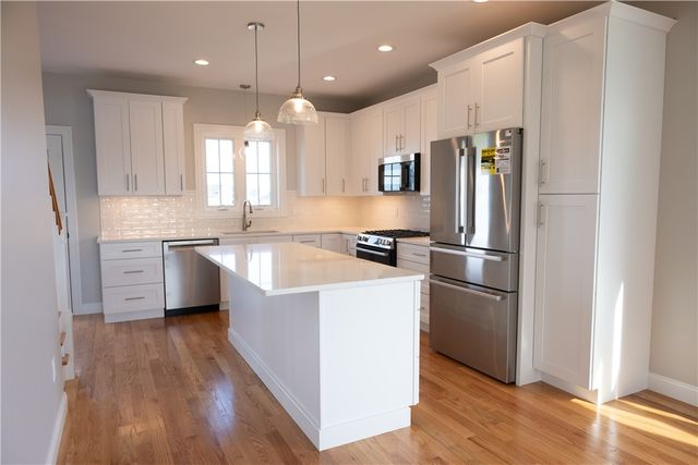 50 Bunker Hill Crossing, Portsmouth, RI 02871