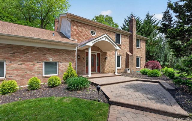 12 Wildwood Drive, Dix Hills, NY 11746