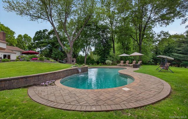 12 Wildwood Drive, Dix Hills, NY 11746