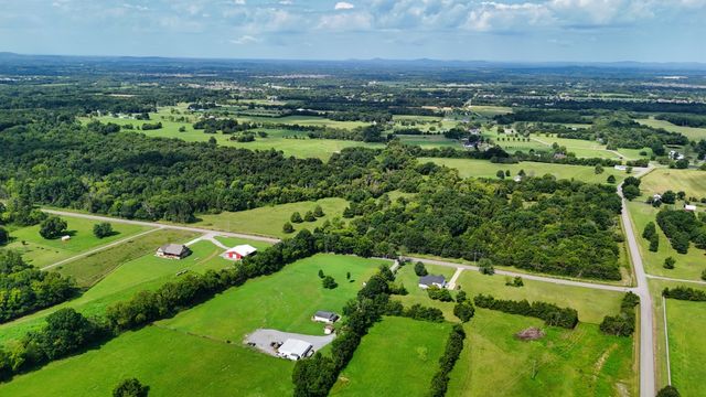 6 Cedar Grove Rd, Murfreesboro, TN 37127