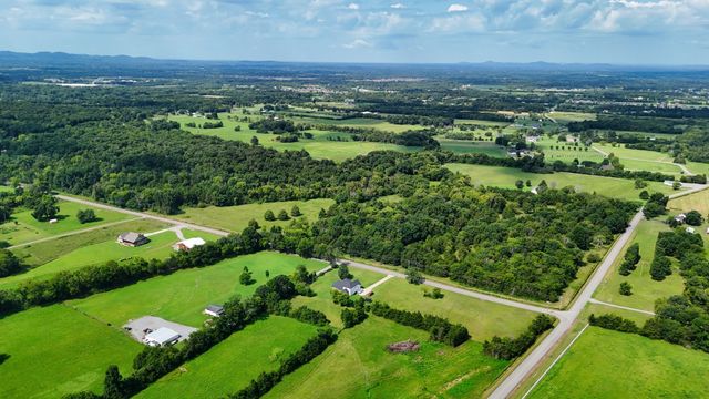 6 Cedar Grove Rd, Murfreesboro, TN 37127