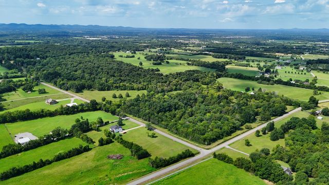 6 Cedar Grove Rd, Murfreesboro, TN 37127