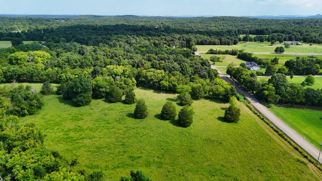 6 Cedar Grove Rd, Murfreesboro, TN 37127