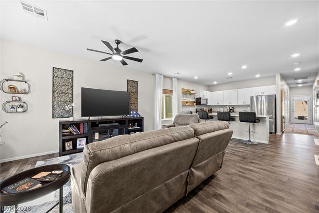 7545 Cooks Meadow Street, North Las Vegas, NV 89084