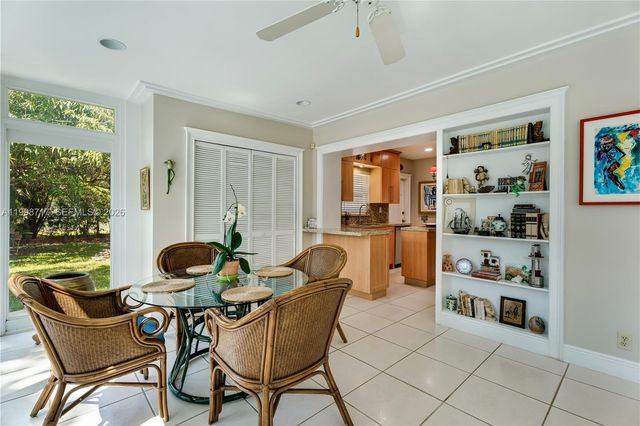 9830 SW 69th Ave, Pinecrest, FL 33156