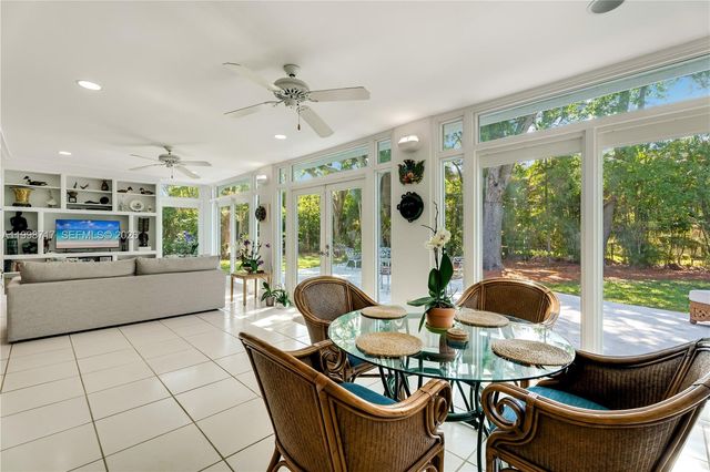 9830 SW 69th Ave, Pinecrest, FL 33156