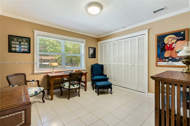 9830 SW 69th Ave, Pinecrest, FL 33156