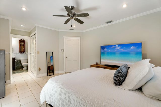 9830 SW 69th Ave, Pinecrest, FL 33156