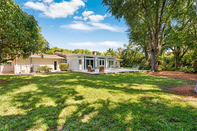 9830 SW 69th Ave, Pinecrest, FL 33156