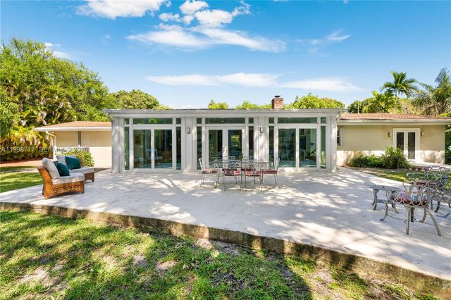 9830 SW 69th Ave, Pinecrest, FL 33156