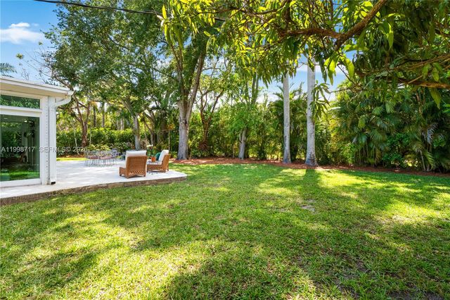 9830 SW 69th Ave, Pinecrest, FL 33156