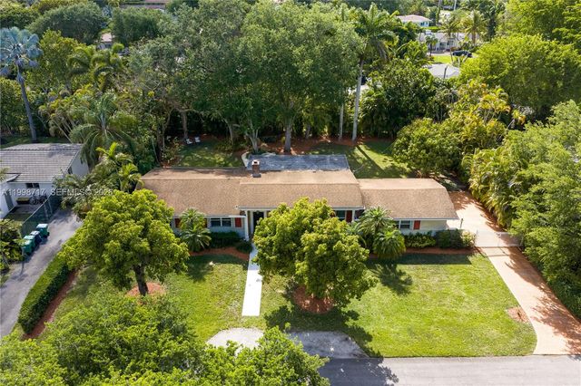 9830 SW 69th Ave, Pinecrest, FL 33156