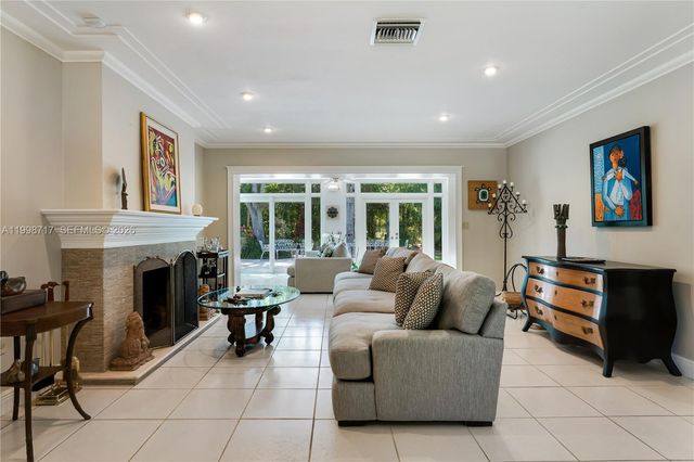 9830 SW 69th Ave, Pinecrest, FL 33156