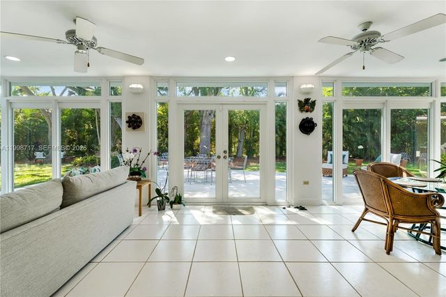 9830 SW 69th Ave, Pinecrest, FL 33156