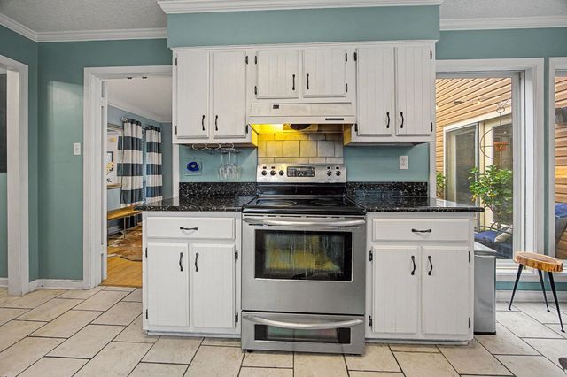 1835 BRIERBROOK RD, Germantown, TN 38138