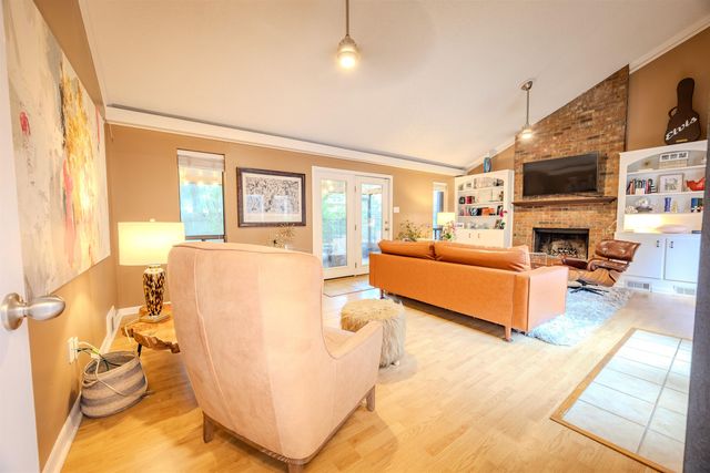 1835 BRIERBROOK RD, Germantown, TN 38138