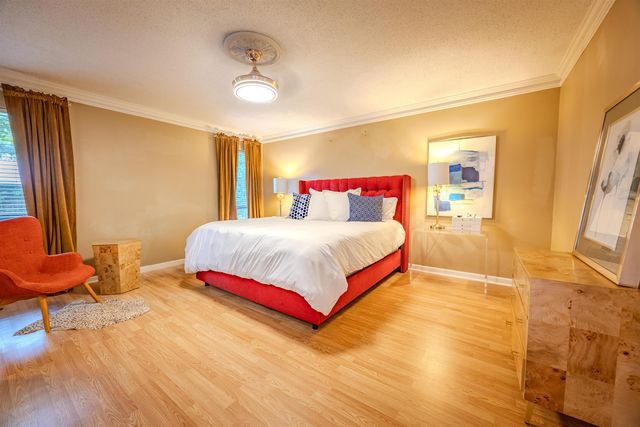 1835 BRIERBROOK RD, Germantown, TN 38138