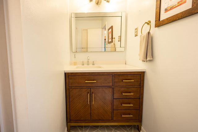 1835 BRIERBROOK RD, Germantown, TN 38138