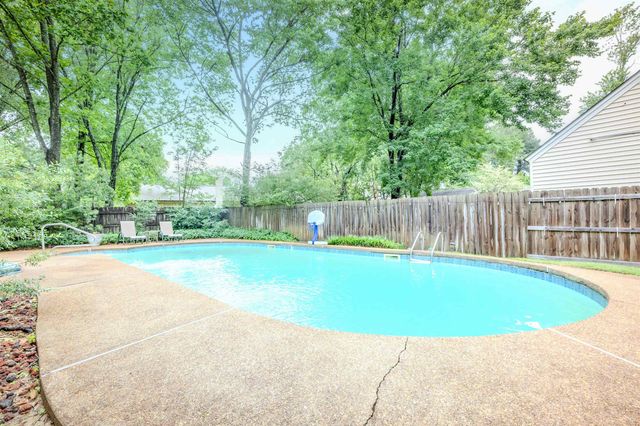 1835 BRIERBROOK RD, Germantown, TN 38138