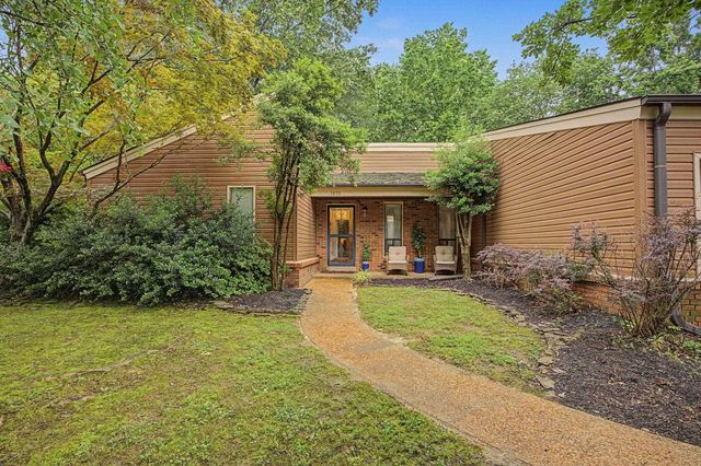 1835 BRIERBROOK RD, Germantown, TN 38138