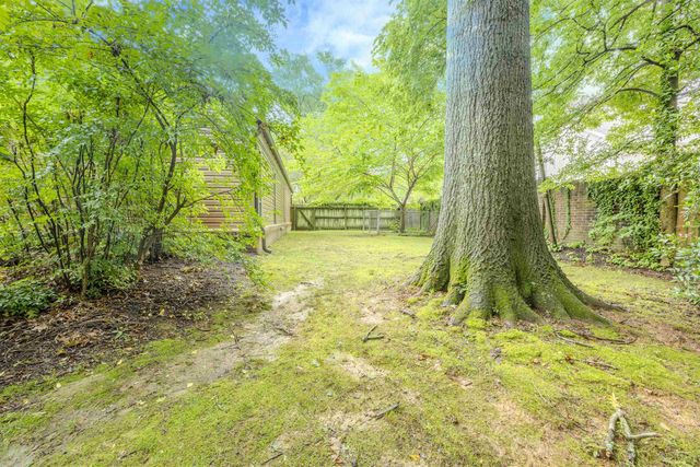 1835 BRIERBROOK RD, Germantown, TN 38138