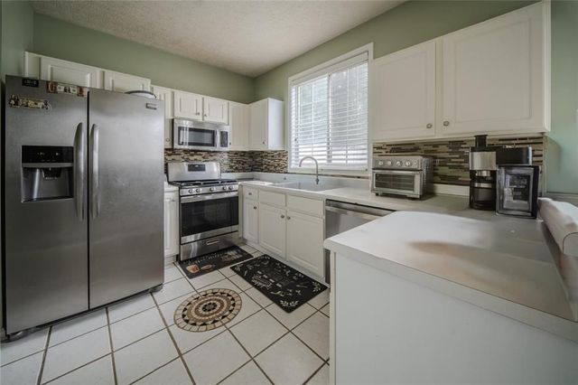 213 Manley Court, Woodstock, GA 30188