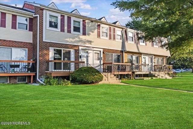 8 Primrose Lane, Brick, NJ 08724
