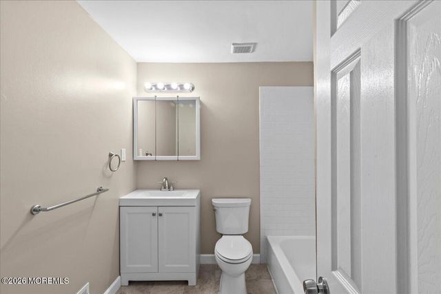 8 Primrose Lane, Brick, NJ 08724