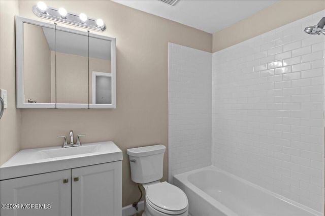 8 Primrose Lane, Brick, NJ 08724