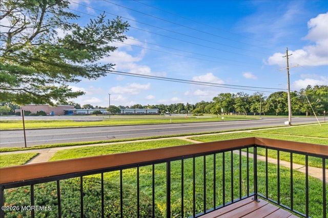 8 Primrose Lane, Brick, NJ 08724