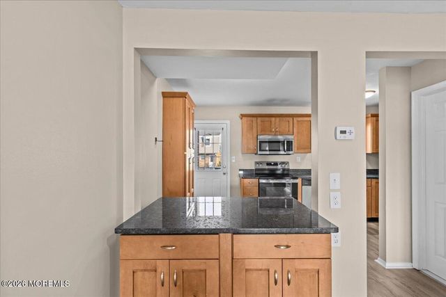 8 Primrose Lane, Brick, NJ 08724