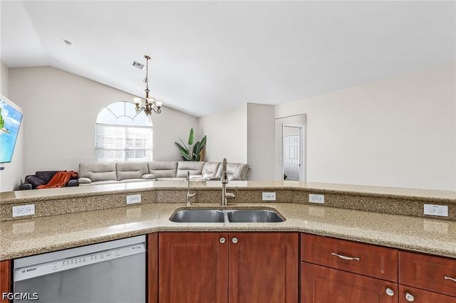 1721 SW 30th TER, Cape Coral, FL 33914