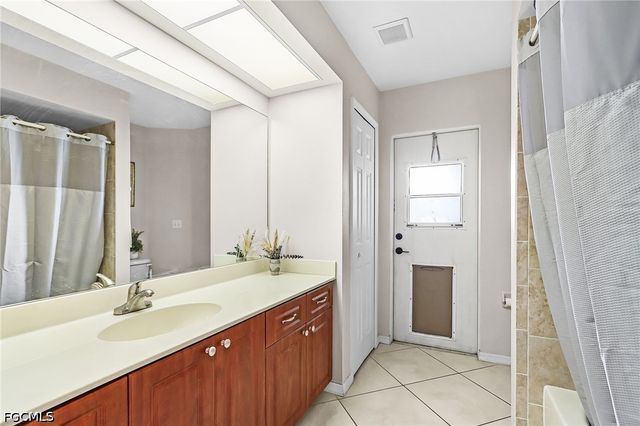 1721 SW 30th TER, Cape Coral, FL 33914
