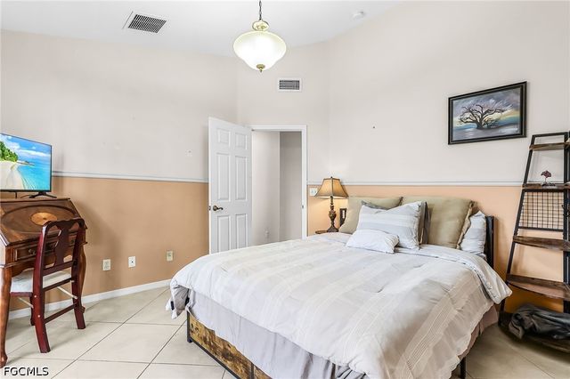 1721 SW 30th TER, Cape Coral, FL 33914
