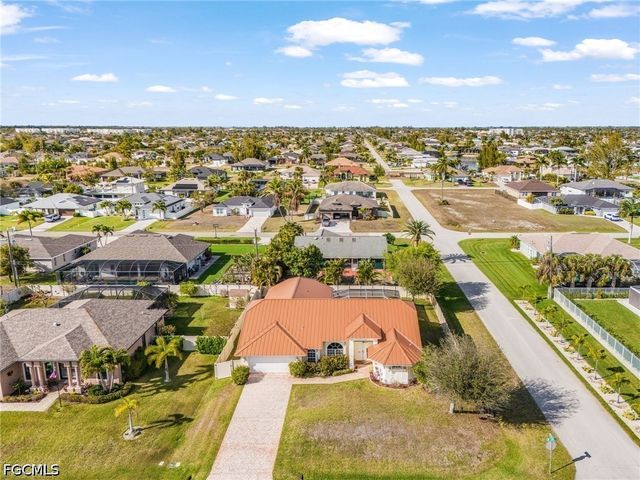 1721 SW 30th TER, Cape Coral, FL 33914