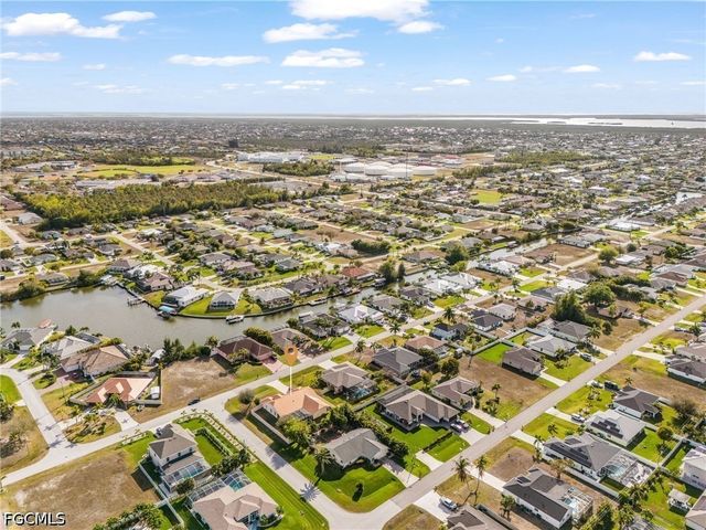1721 SW 30th TER, Cape Coral, FL 33914