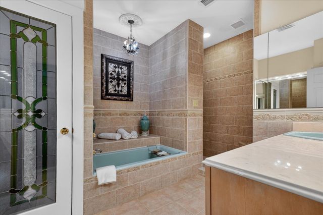 16 May St, St Augustine, FL 32084