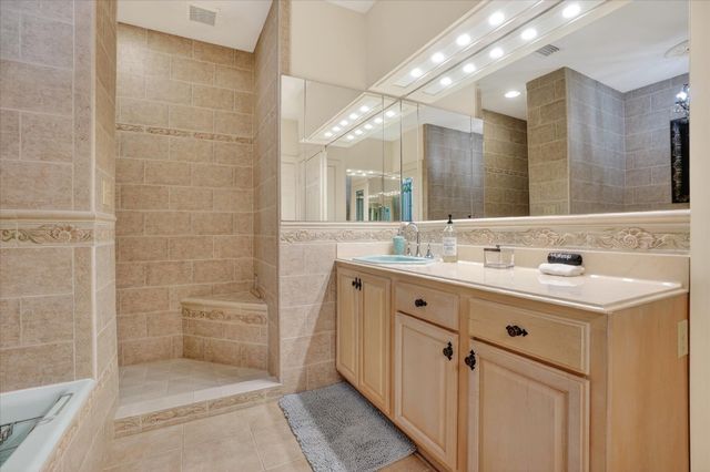 16 May St, St Augustine, FL 32084