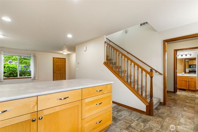 617 Sunflower Lane, Bellingham, WA 98226