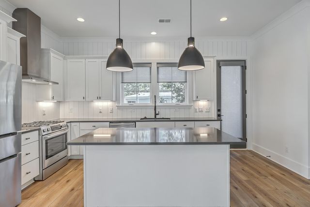 1216 Gatch Court, Mount Pleasant, SC 29464