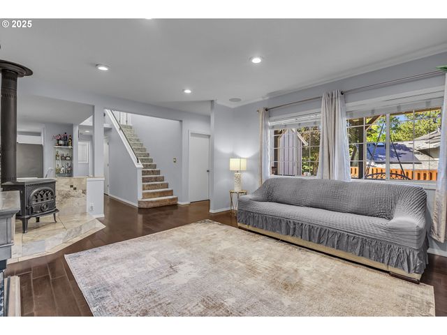 11877 Sw MORNING HILL Dr, Tigard, OR 97223