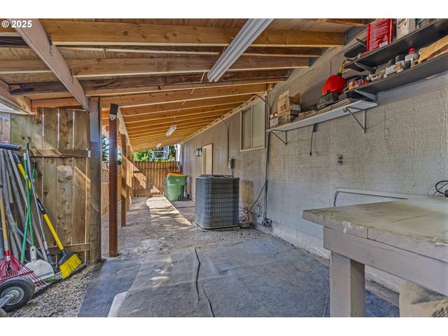 11877 Sw MORNING HILL Dr, Tigard, OR 97223