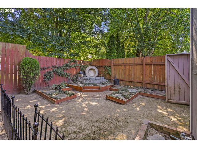 11877 Sw MORNING HILL Dr, Tigard, OR 97223