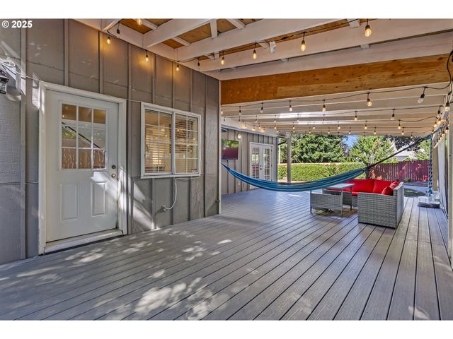 11877 Sw MORNING HILL Dr, Tigard, OR 97223