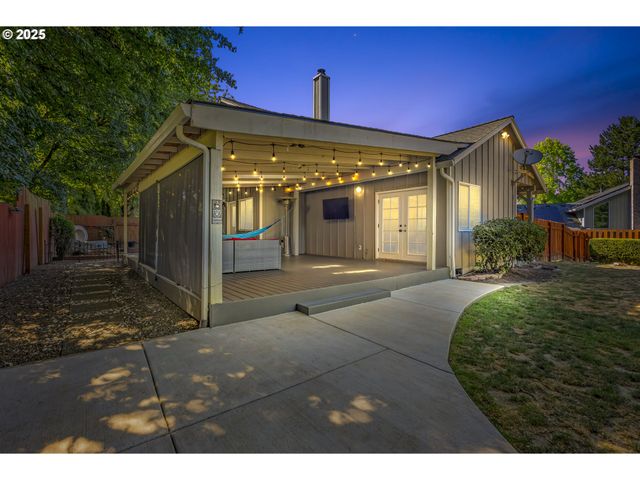 11877 Sw MORNING HILL Dr, Tigard, OR 97223