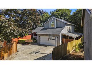 11877 Sw MORNING HILL Dr, Tigard, OR 97223