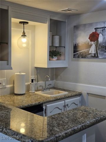 7412 Nectar Circle, Las Vegas, NV 89147