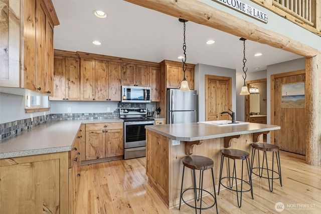 101 Lighthouse Lane, Mossyrock, WA 98564