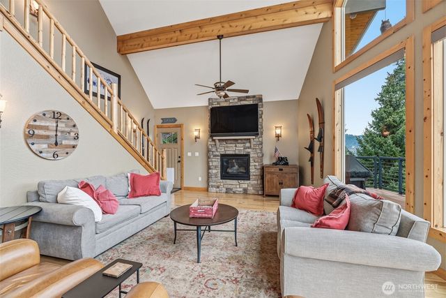 101 Lighthouse Lane, Mossyrock, WA 98564