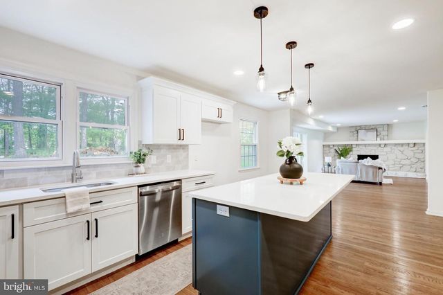 4928 EDGEWOOD RD, Doylestown, PA 18902